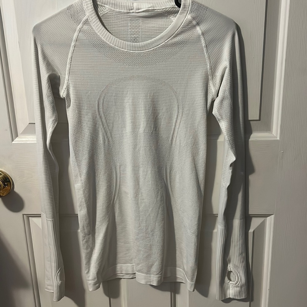 Never worn white lululemon long sleeve swiftly